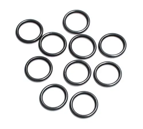 Schwarze O-Ringe von Daikin, in verschiedenen Größen, auf einem weißen Hintergrund angeordnet.